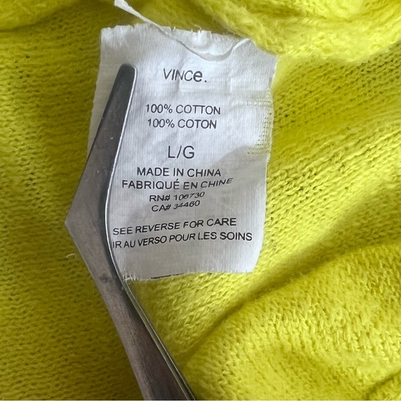 Vince Vibrant Yellow Lightweight Sweater Split Hem Size Large - Picture 6 of 8